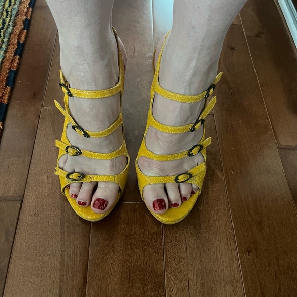 Snakeskin shoes - Picture 6 of 8